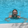 Helga im Pool